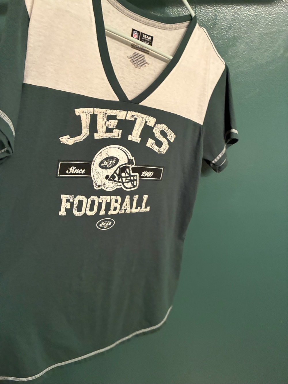 NFL Green and White Jets Football Short-Sleeve Tee